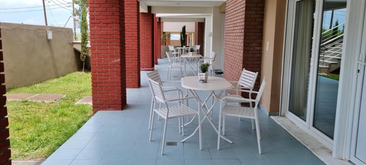 Bungalow White Apartments Полихроно Екстериор снимка