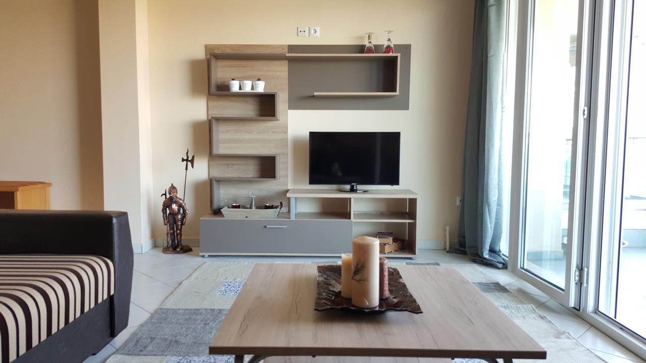 Bungalow White Apartments Полихроно Екстериор снимка
